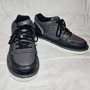 Ugg Shoes Men's Size 10
